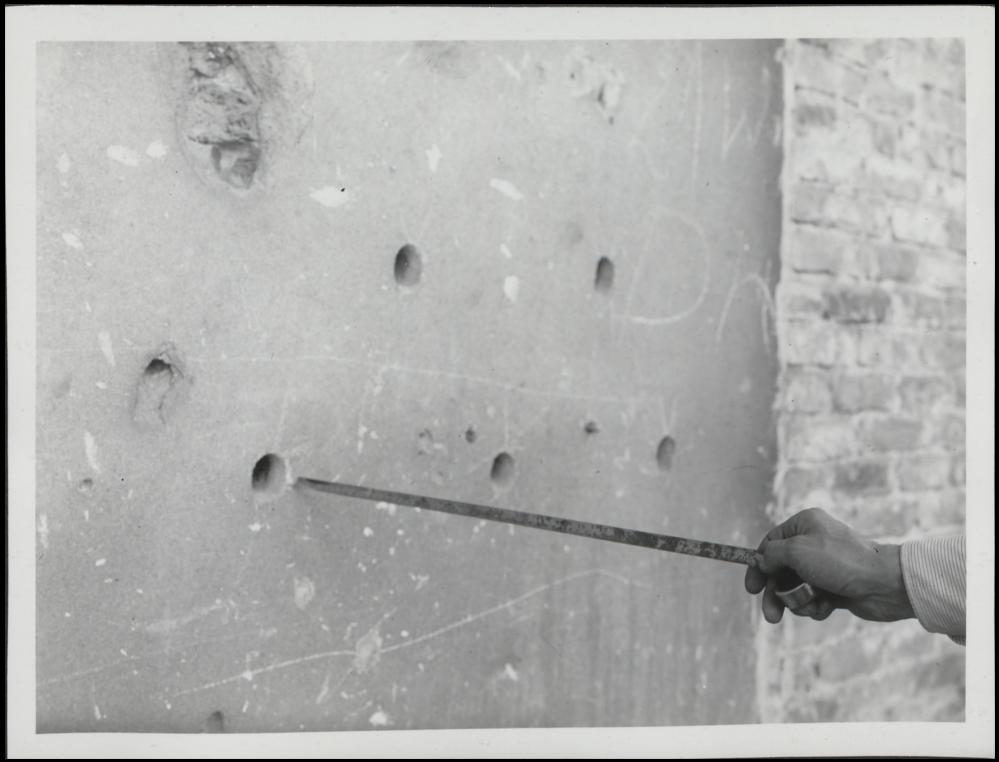 Dokumentacja fotograficzna dot. inwentaryzacji zniszczeń wojennych Teatru Wielkiego (1950)