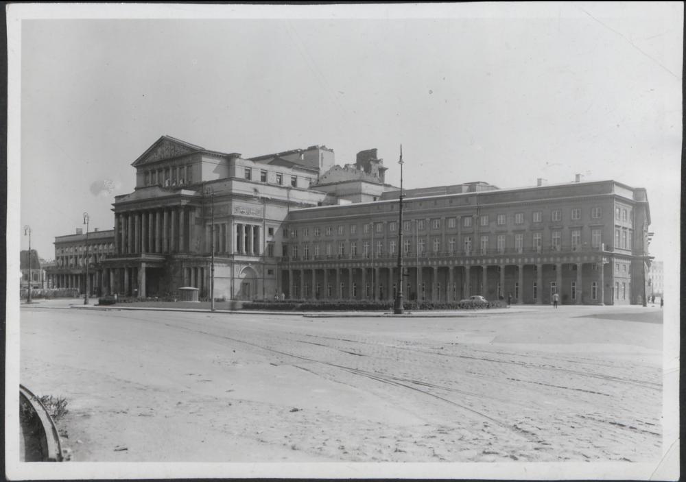 Dokumentacja fotograficzna dot. inwentaryzacji zniszczeń wojennych Teatru Wielkiego (1950)