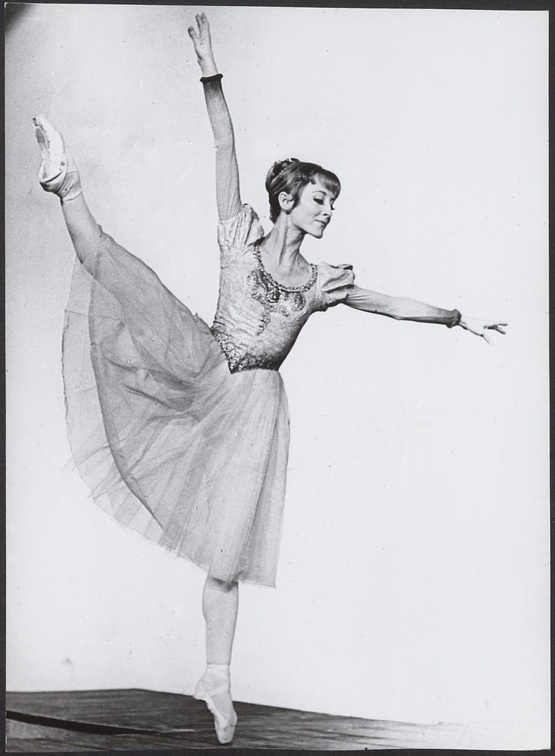 „Jezioro łabędzie" Piotr Czajkowski 1973-11-25