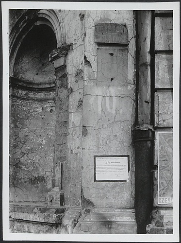 Dokumentacja fotograficzna dot. inwentaryzacji zniszczeń wojennych Teatru Wielkiego (1950)