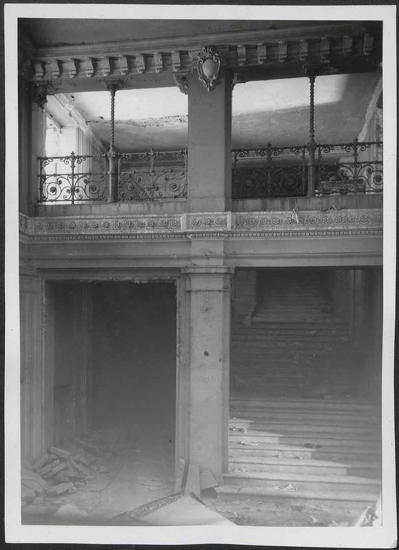 Dokumentacja fotograficzna dot. inwentaryzacji zniszczeń wojennych Teatru Wielkiego (1950)